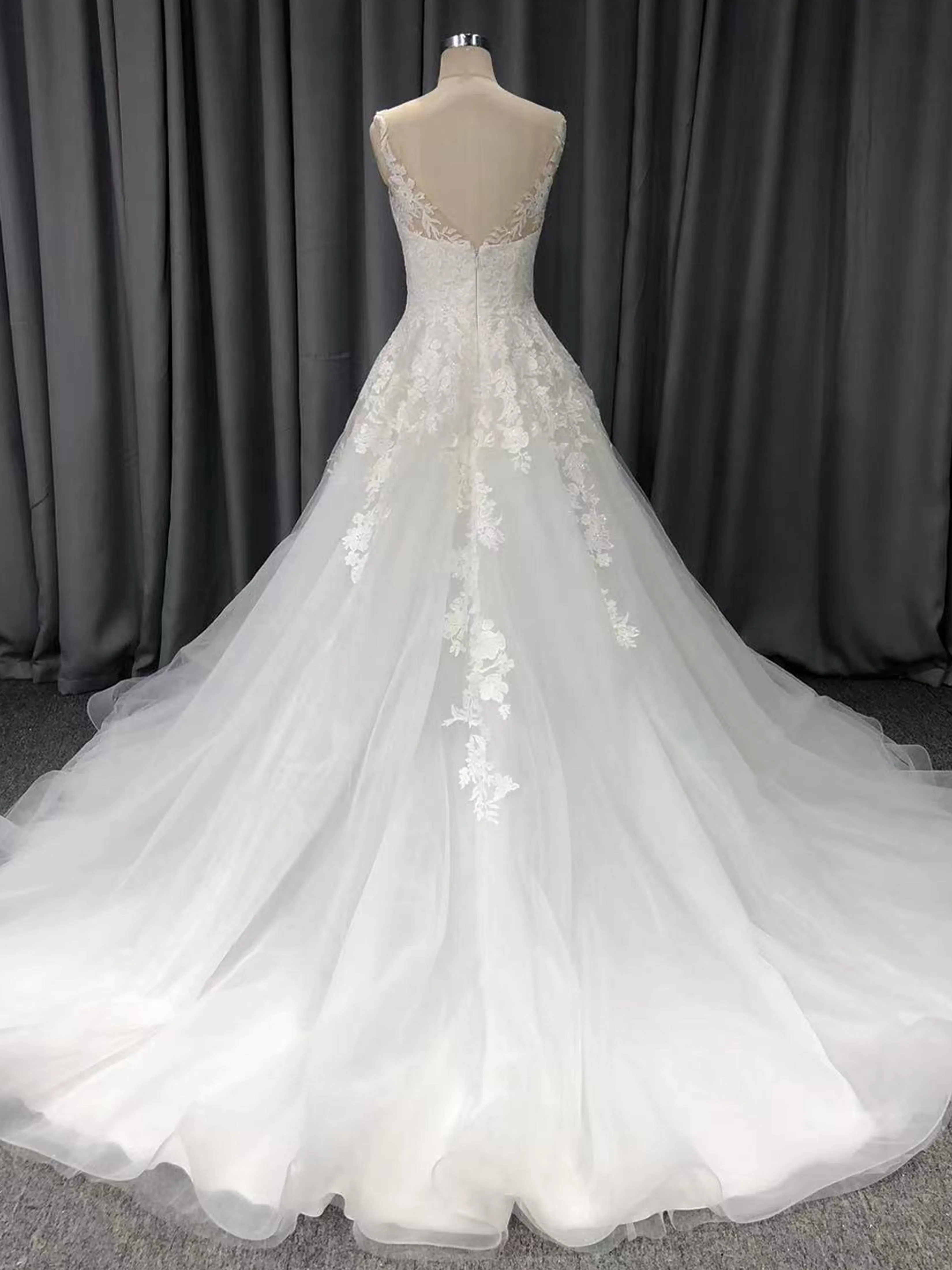 A-Line Lace V-neck Court Train Sleeveless Wedding Dresses